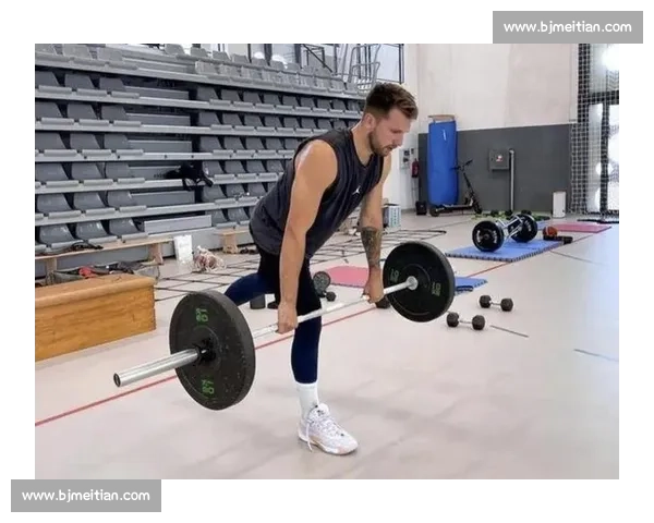 东契奇蜕变!瘦身复仇独行侠,今夏特训剑指巅峰 东契奇蜕变!瘦身复仇独行侠,今夏特训剑指巅峰